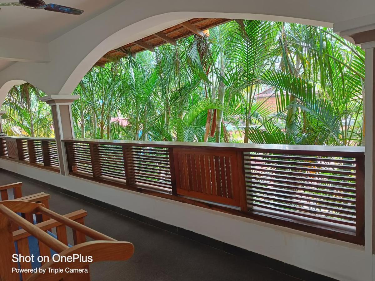 Dunhill Beach Resort Агонда Екстер'єр фото