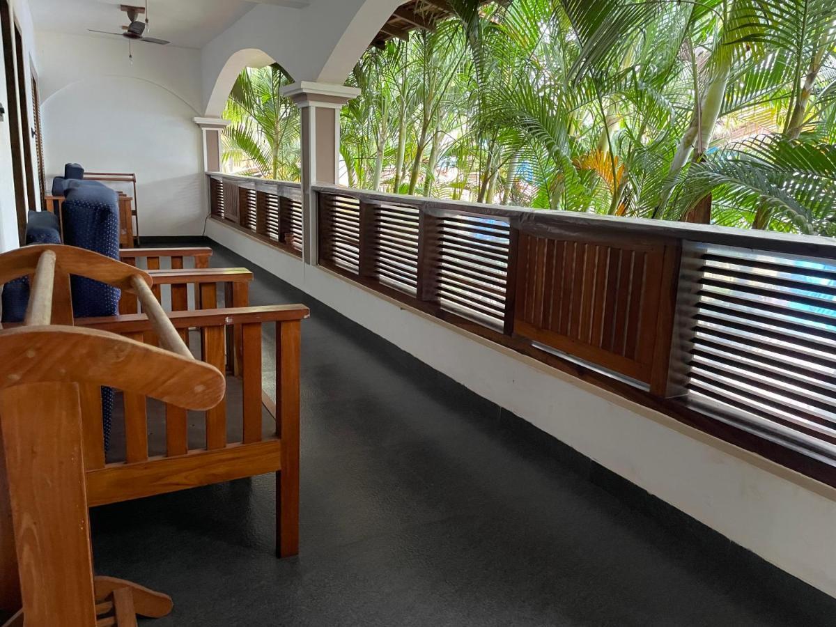Dunhill Beach Resort Агонда Екстер'єр фото