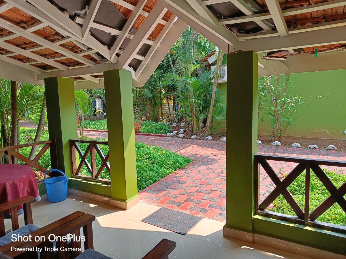 Dunhill Beach Resort Агонда Екстер'єр фото