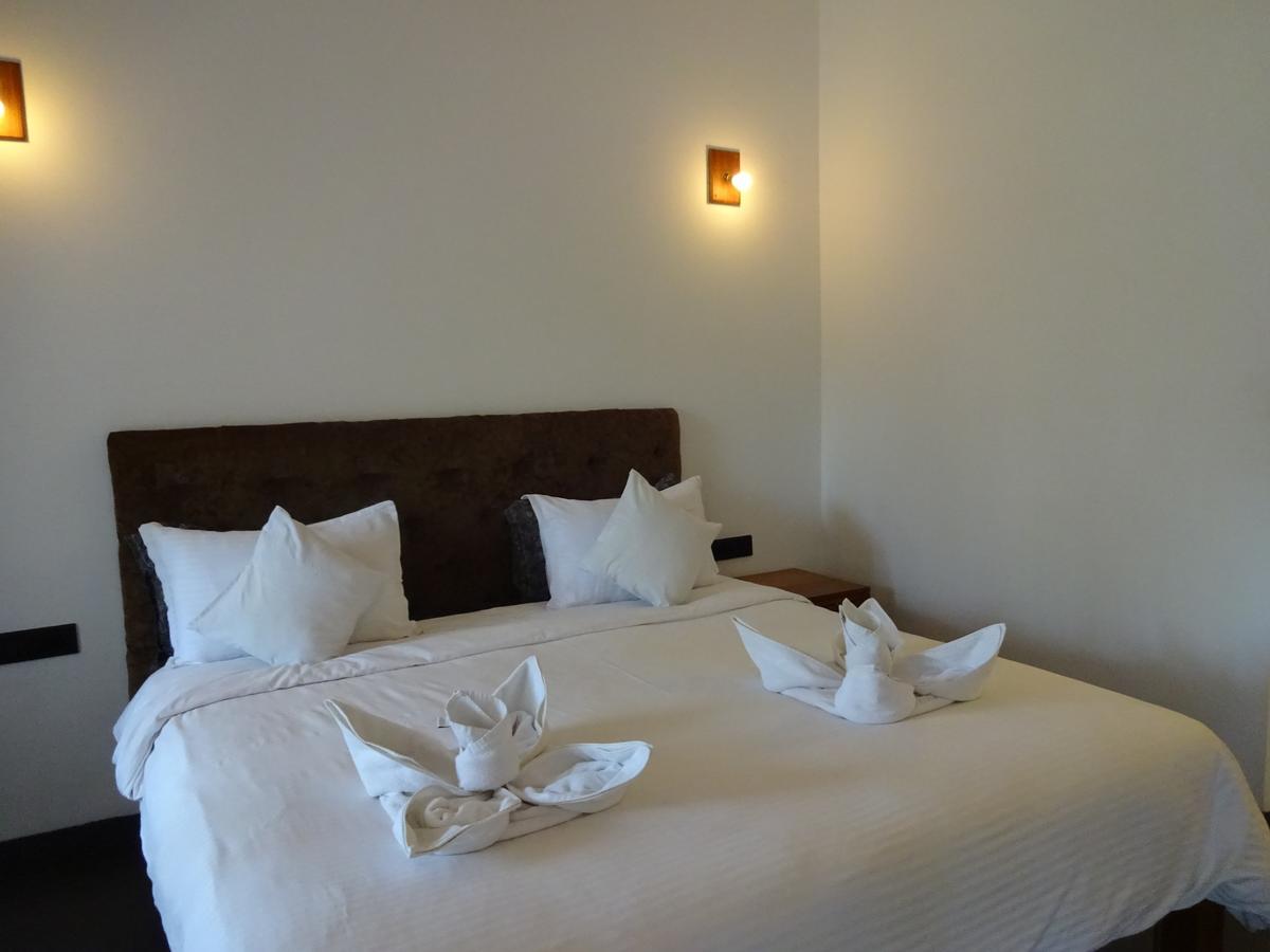 Dunhill Beach Resort Агонда Екстер'єр фото
